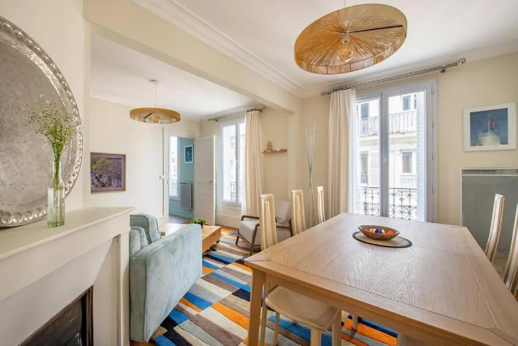 Elegant Et Moderne *